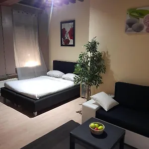 Appartement Cute,cosy,comfortable Studio In The Heart Of, Anvers